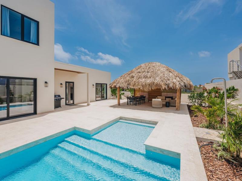 Sunset Cove LG Smith 528 , 