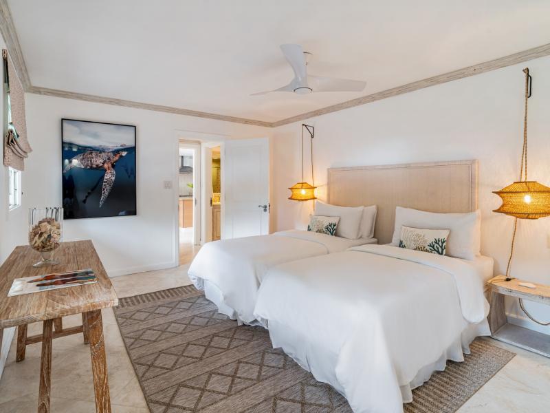 Villas on The Beach 304 , Holetown 