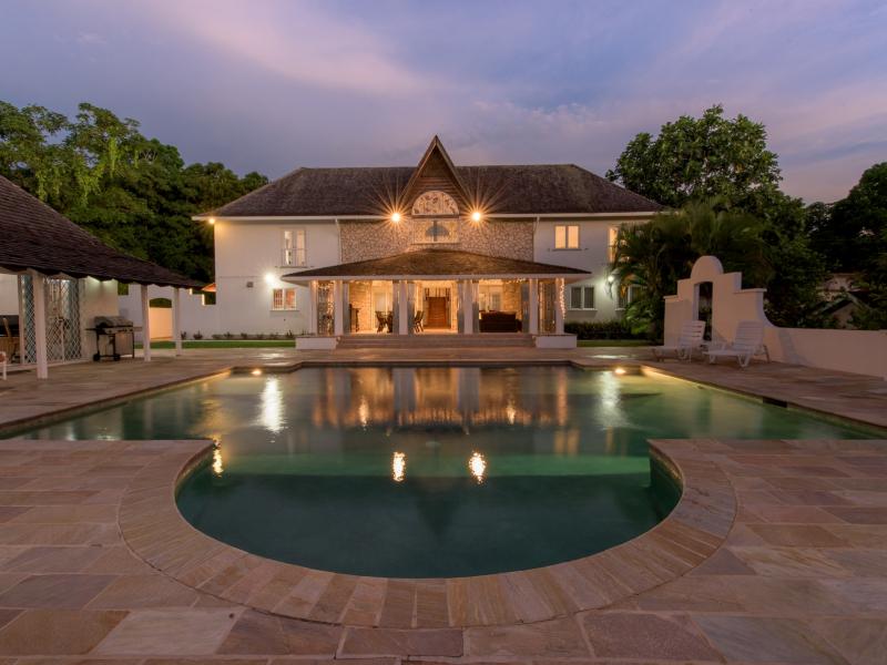 Villa Bimiti , Mount Irvine 