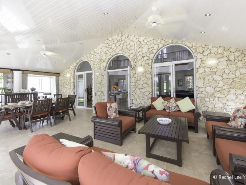 Villa Bimiti , Mount Irvine 