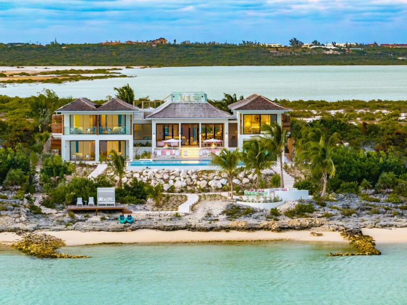 Bristol Breeze - Beachfront , Long Bay , Providenciales 
