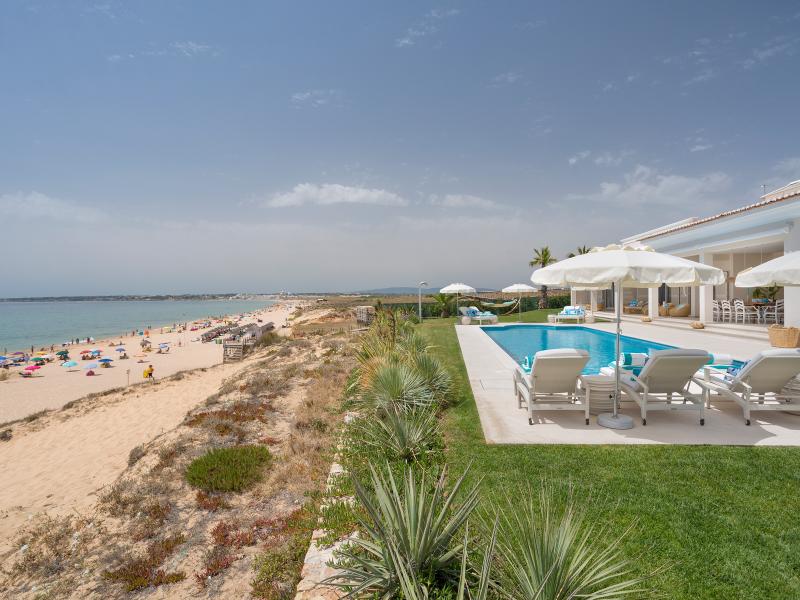 Villa Hibiscus - Vila Vita Parc Collection , Algarve , Western Algarve 