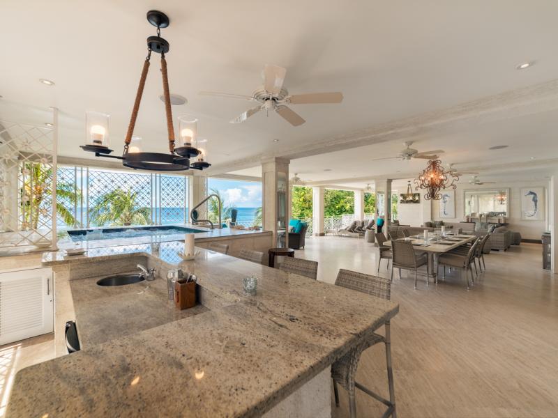 Smugglers Cove 6 , Beachfront villas Barbados , Paynes Bay , St James , West Coast Barbados 