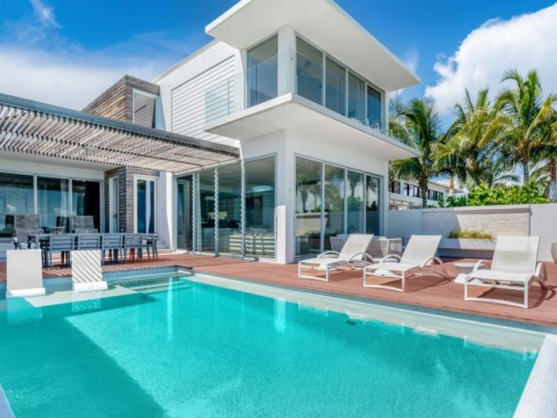 Villa Eos , Long Bay 