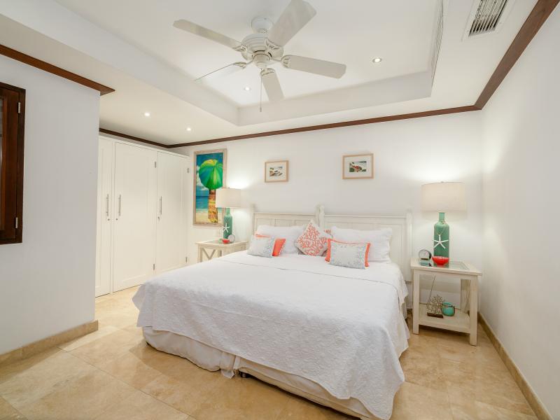 Coral Cove 5 - Shutters , Beachfront villas Barbados , Coral Cove , Paynes Bay , St James , West Coast Barbados 