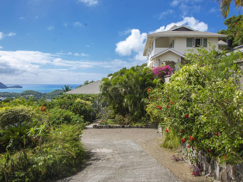 Zephyr Hill , Mount de Cap 