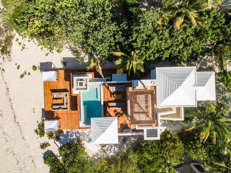 Beach Cake , Grace Bay , Turtle Cove 